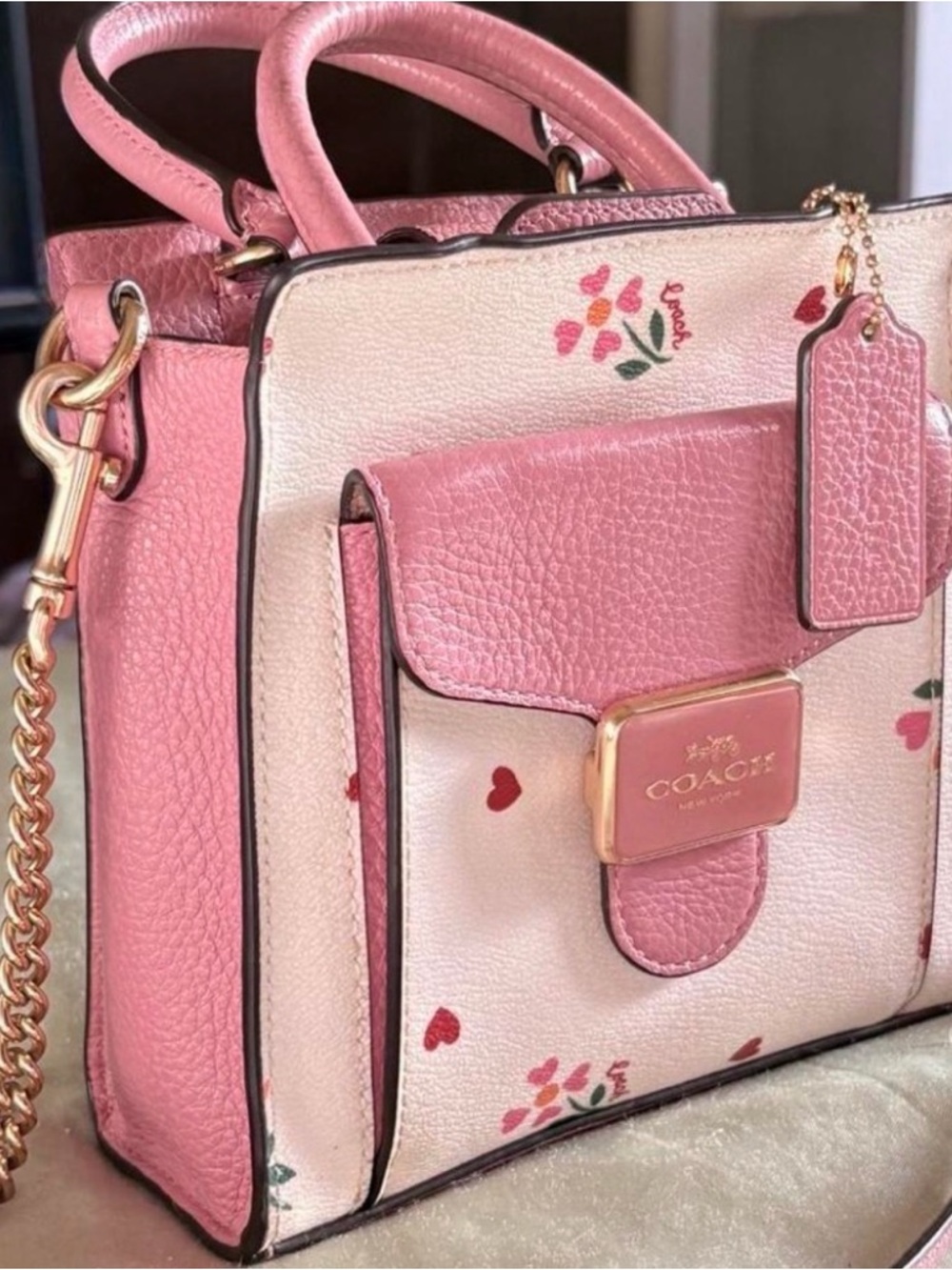 Rare & Beautiful Coach Mini Bag β¨π©·π©·π©·π©·π©·mini size βββ - Picture 4 of 16